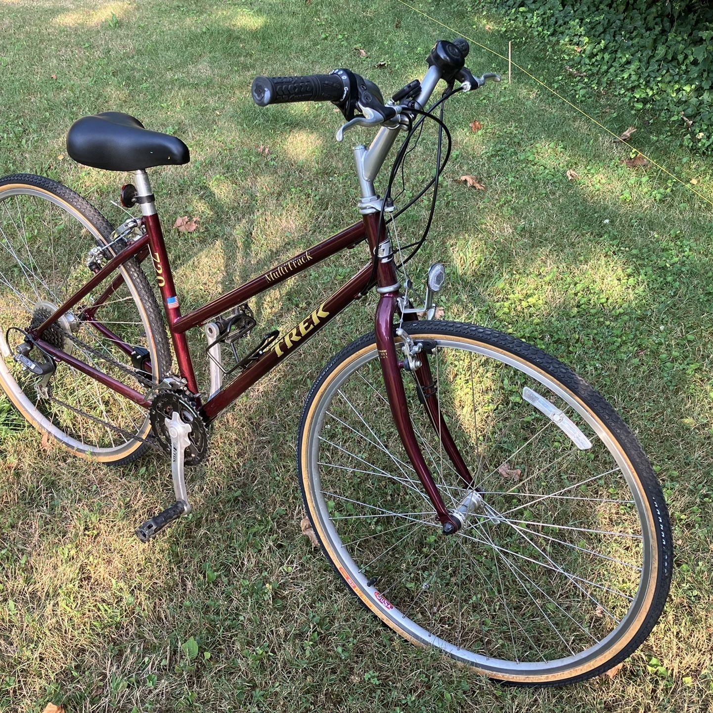 Women s TREK Multitrack 720 21 Speed Bicycle for Sale in Sayville NY OfferUp