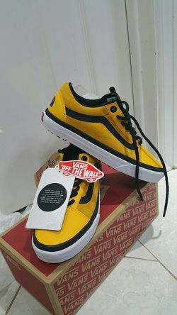 Size 6.0 Vans x the North Face shoes.(price negociable)