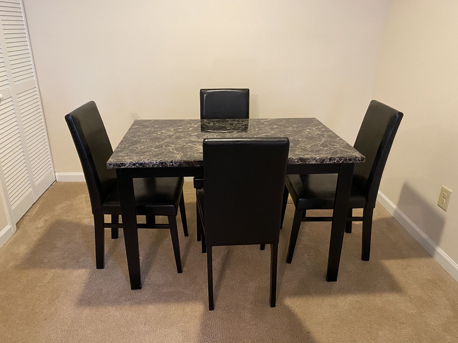 Dining/Kitchen table