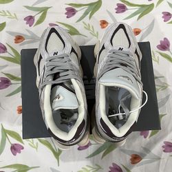 New Balance Grey Retro Sneakers 