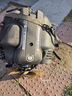 2004. Cadilla. Scalade. 6.0. Engine