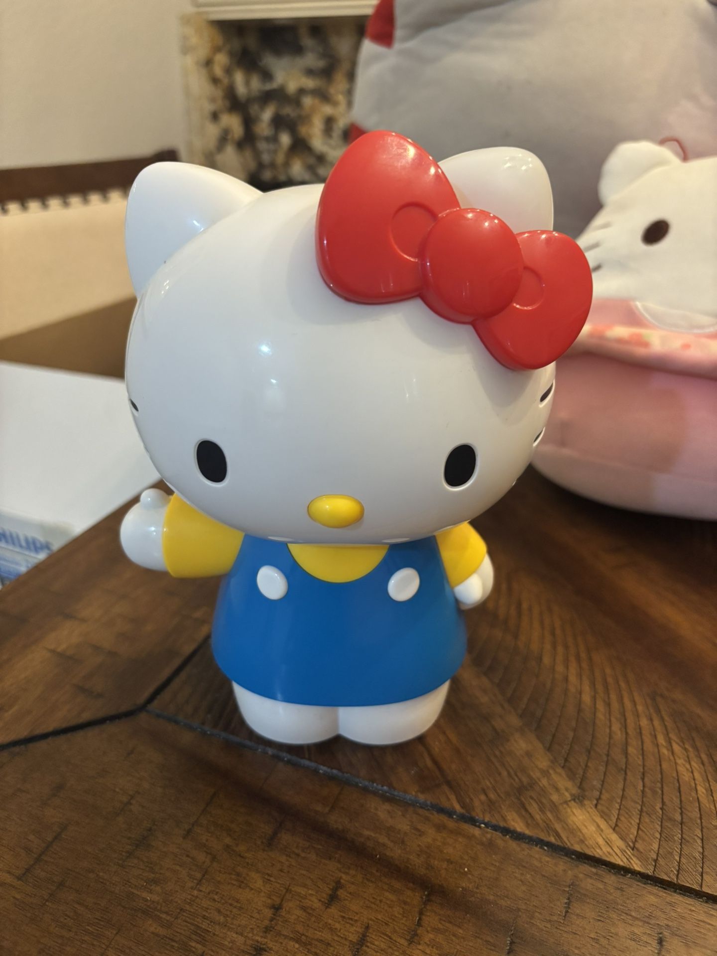 Hello Kitty Dancing Doll