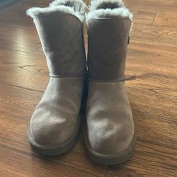 Uggs Grey