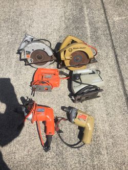 2 circular saws, 2 drills and 2 jigsaws