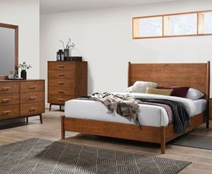 Tromso MCM queen platform bed
