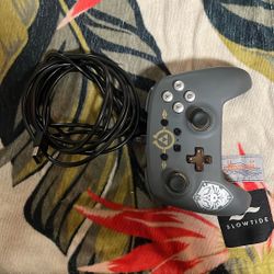 Nintendo Switch Wired Controller.  LOZ