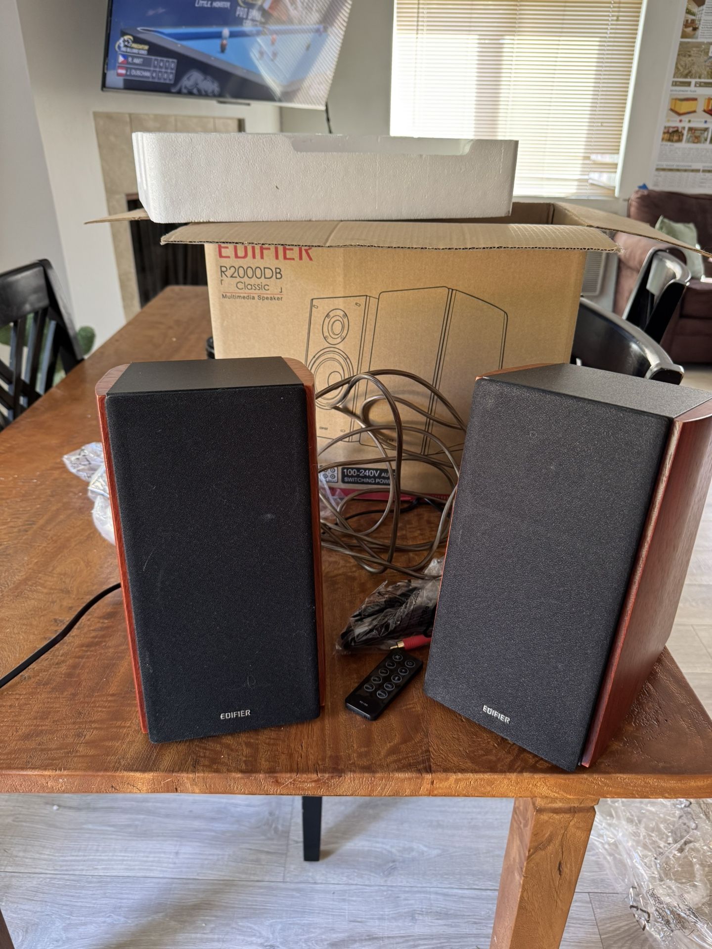 Edifier R2000DB Powered Bluetooth Bookshelf Speakers - Near-Field Studio Monitors 120W RMS 