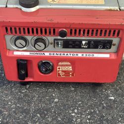 Generador “ Honda E300 “ Lo Guardé Por 4 Meses, Y No Enciende. Necesita Tune Up ( Precio Firme)Try