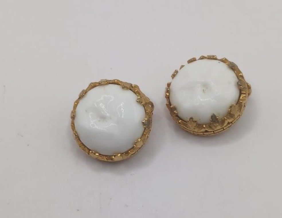 Vintage Milk Glass Goldtone Clip on Earrings