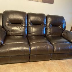 Black Leather Couch with Recliner 