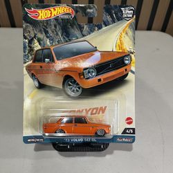 Hot Wheels Car Culture Canyon Warriors 2023 4/5 73 Volvo 142