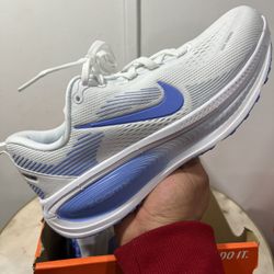 Nike Vomero 18 ( Wmns Size 8 )