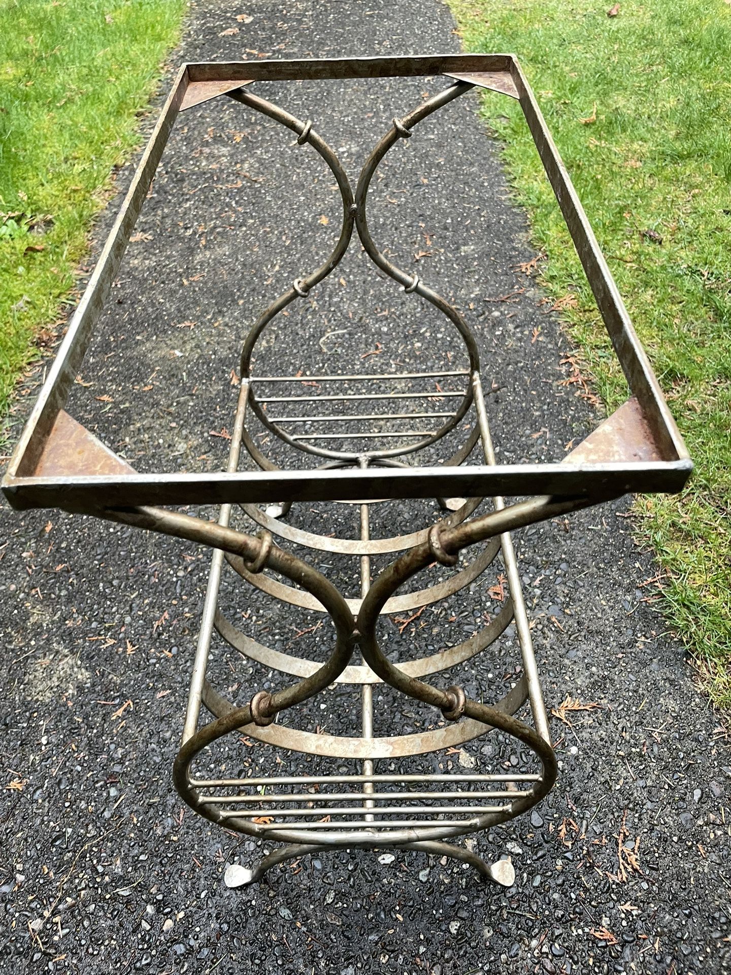Cute Metal Magazine Rack /Side Table / Needs New Glass Top / Or Fire Wood 🪵 Holder