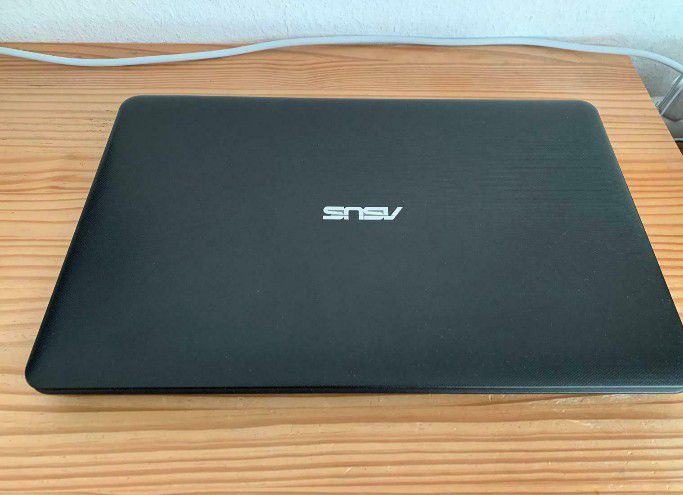 Asus notebook, f751m series, 17.3inch, memory 8gb, HDD 1tb