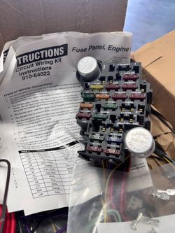 22-Circuit Universal Automotive Aftermarket Wiring Harness Kit