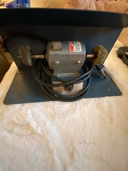 Bench Grinder with Grinding Wheels