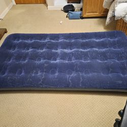 Twin Size Air Mattress 