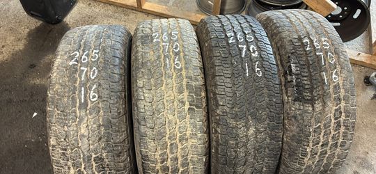 265/70/16 Goodyear Wrangler Set Of 4