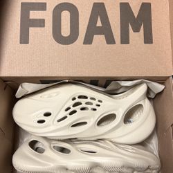 Yeezy Foam Runners Sz 11 DS With Receipt 