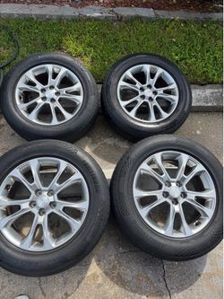 245/60R18 Hyundai palisade oem rim and tires