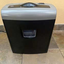 ShredSafe Model WM845XE Paper Shredder