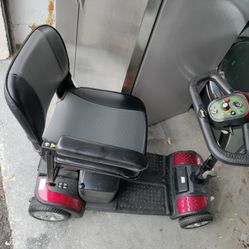 Drive Spitfire Like New 4-wheel Medical Scooter With Charger Battery And Key