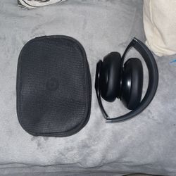 Beats Studio Pro 