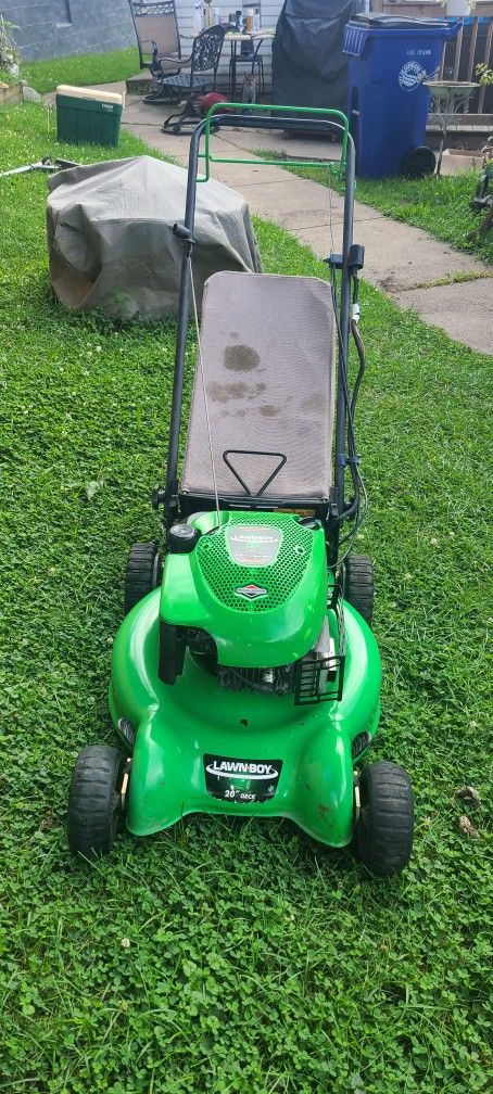 Lawn Boy Self Propelled Mower With Bag for Sale in Garfield