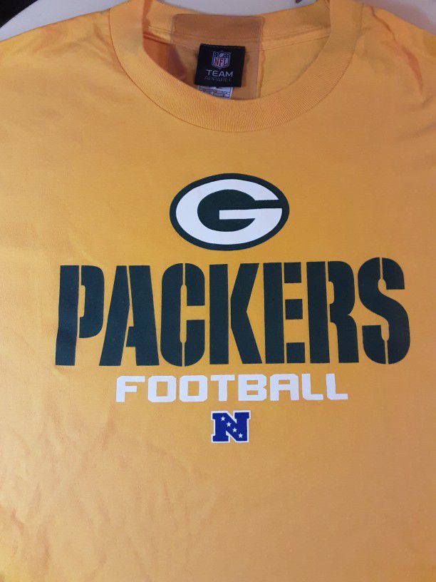 New Never Worn NFL Pro Apparel Long Sleeve T-shirt 