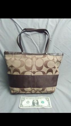 Classic large Coach handbag- No.E1060-F13548