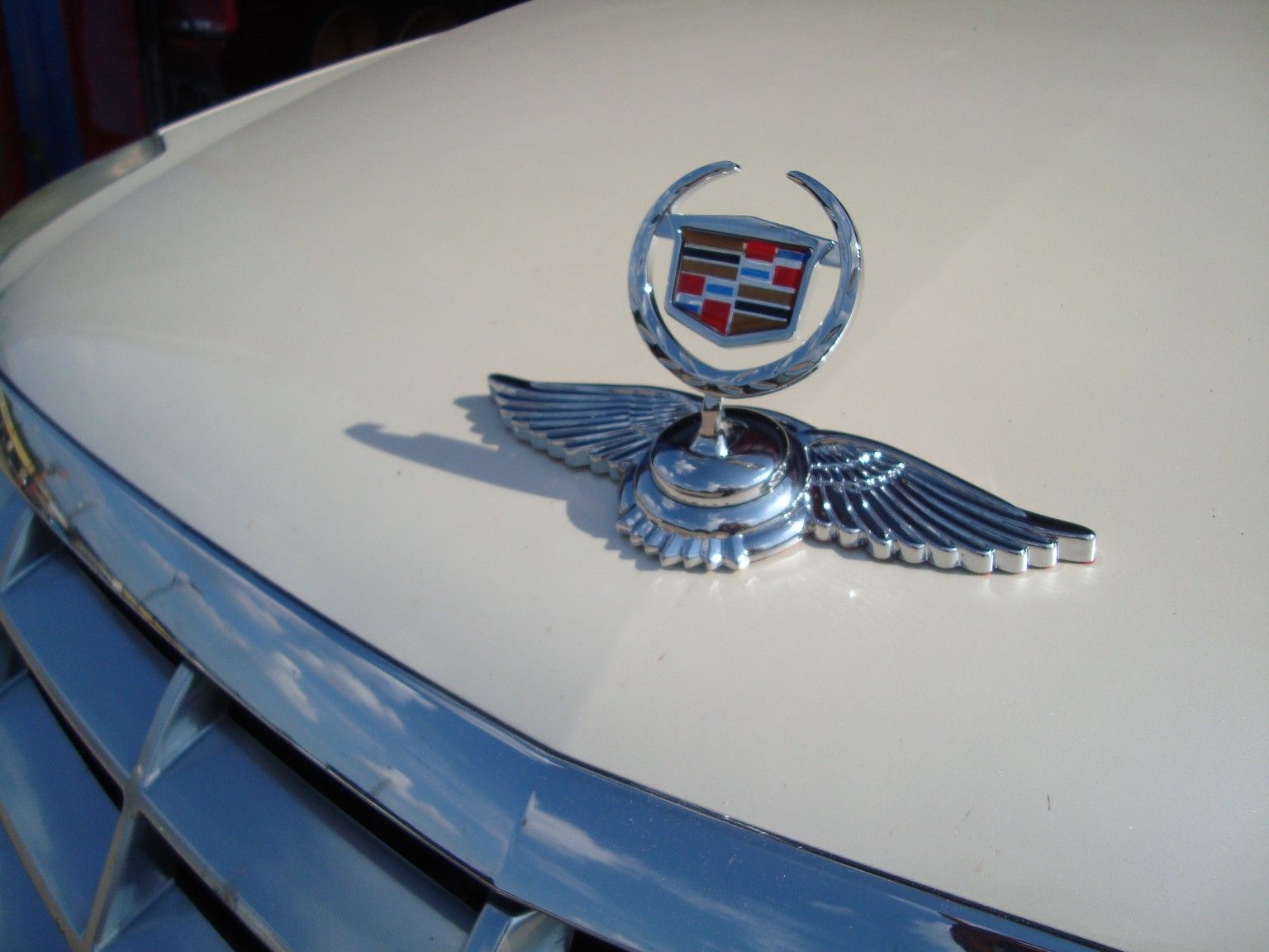 No-Drill Cadillac Hood Emblem - Bentley Style Hood Ornament