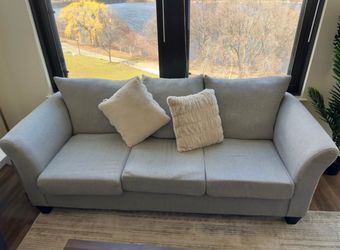 Delivery Available 🚗 | Grey 3-seater sofa 78"