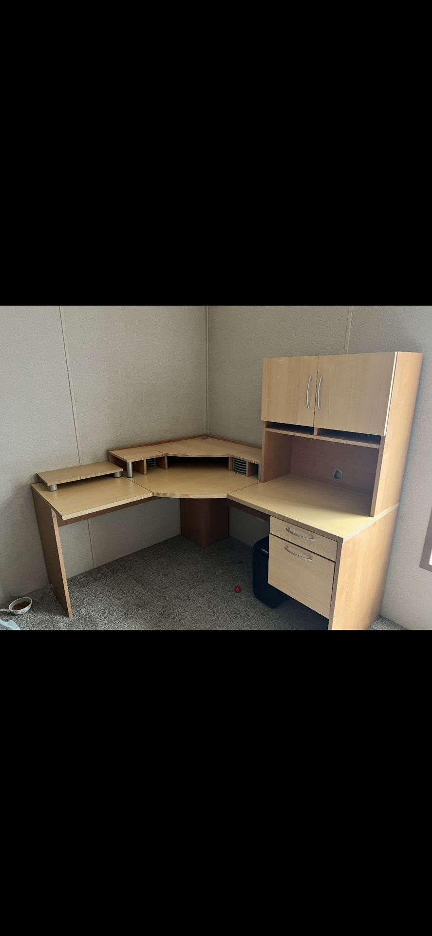 Corner Office Desk with Hutch.