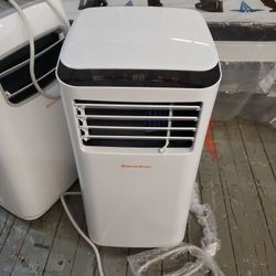 New 9000 Btu AIR-CONDITIONER PLEASE READ AD BEFORE YOU INQUIRE 