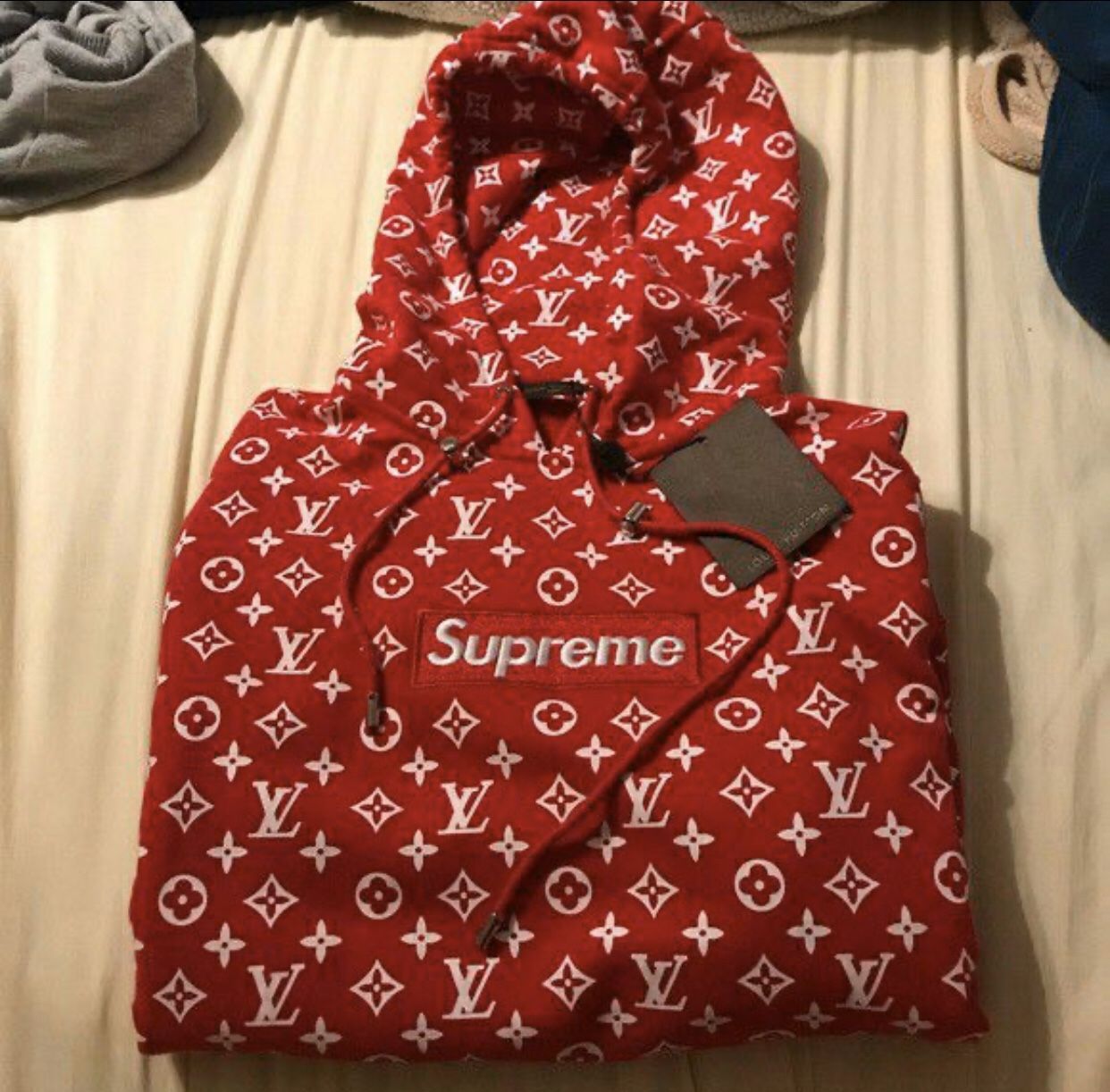 SUPREME LOUIS VUITTON HOODIE (SIZE M)