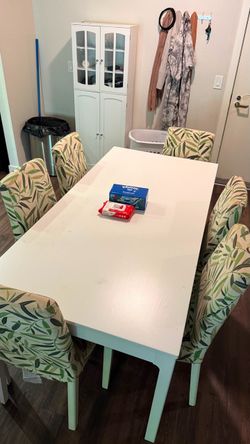 IKEA EKEDALEN Extendable Dining Table + 6 BERGMUND Chairs