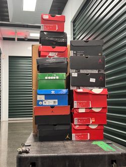 Well- kept Sneaker head collection for size 10
