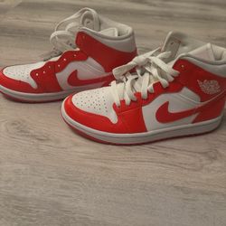 orange and white jordan’s size 7