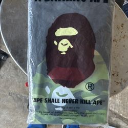 Bape T 