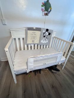 Toddler crib bed