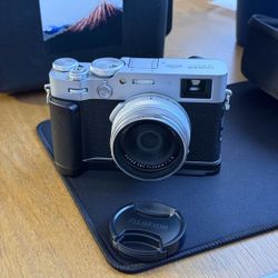 MINT FUJIFILM X100VI Silver