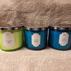 Bath & Body Works/ White Barn 3 Wick Candles