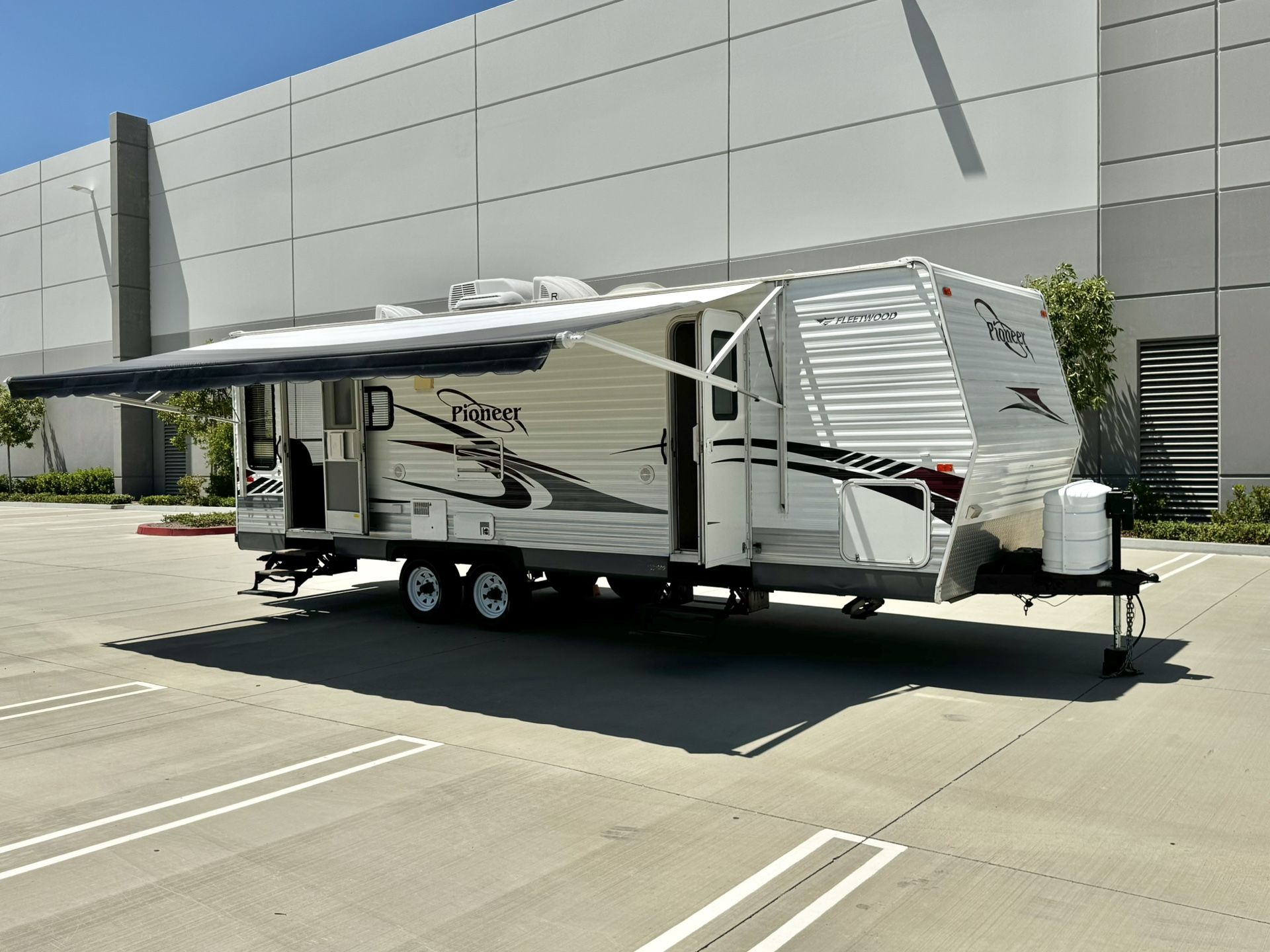 2010 Fleetwood Pioneer