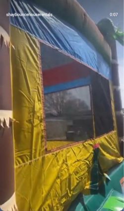 Jump orange Safari Bounce house & Basketball Hoop