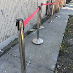 sanchion posts queue pole