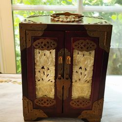 Vintage Chinese Jewelry Box