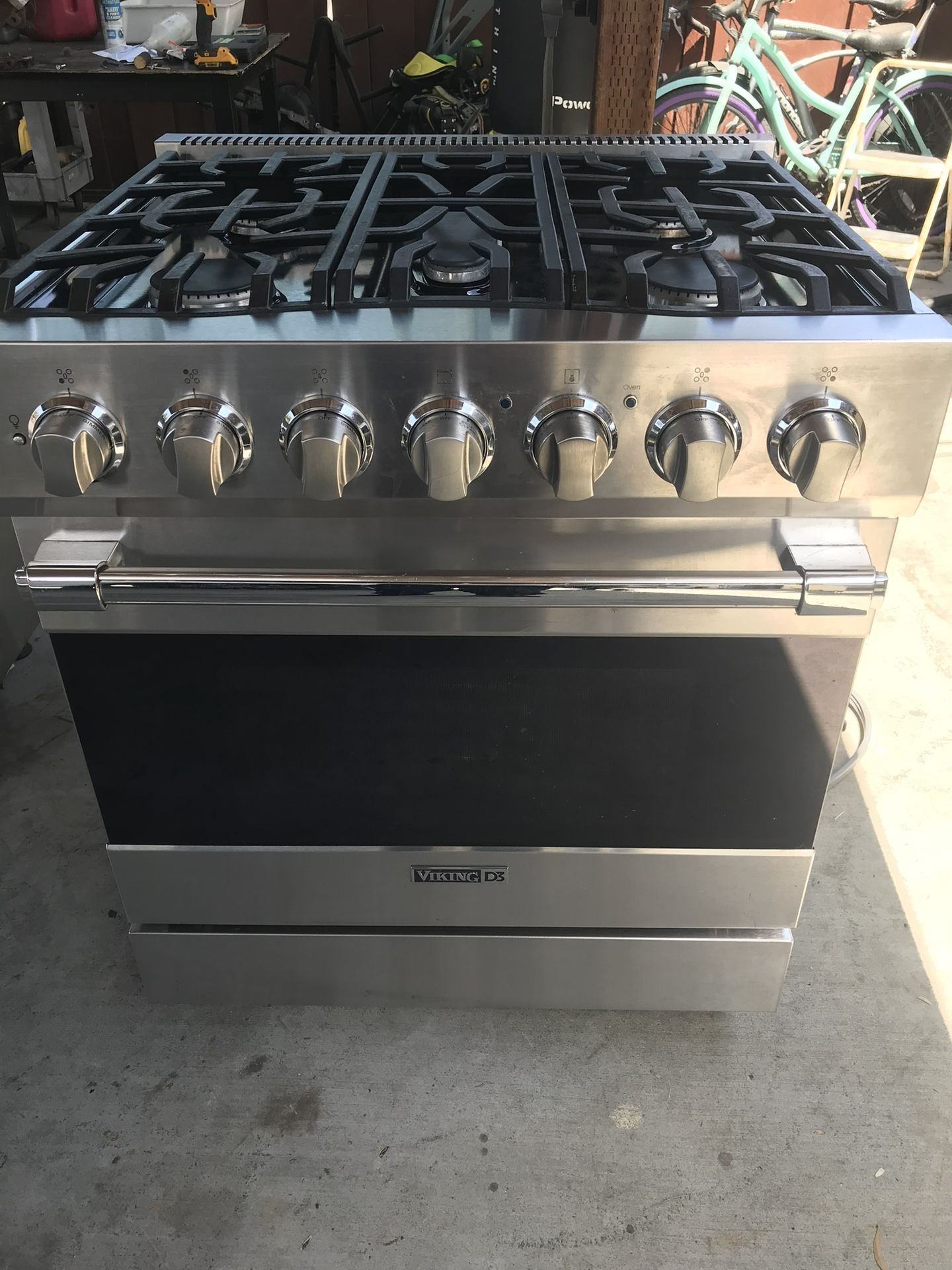 Viking D3 Professional Stove 30” DUAL FUEL 