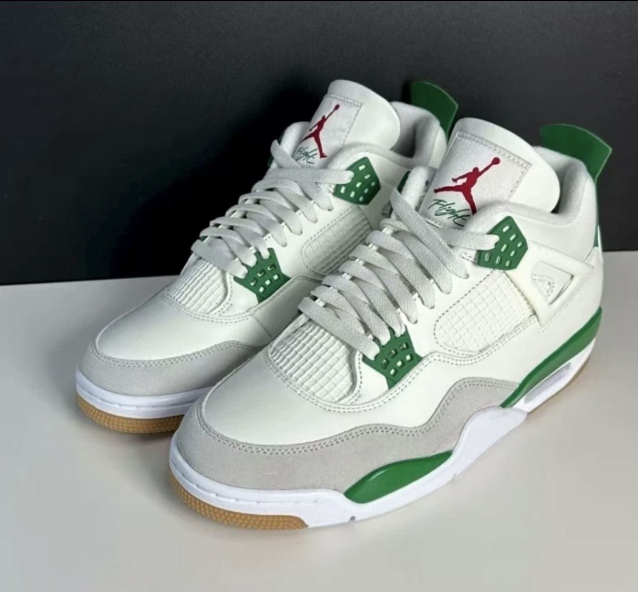 Jordan 4 Retro SB Pine Green