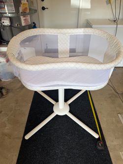 HALO Bassinest Baby Bassinet