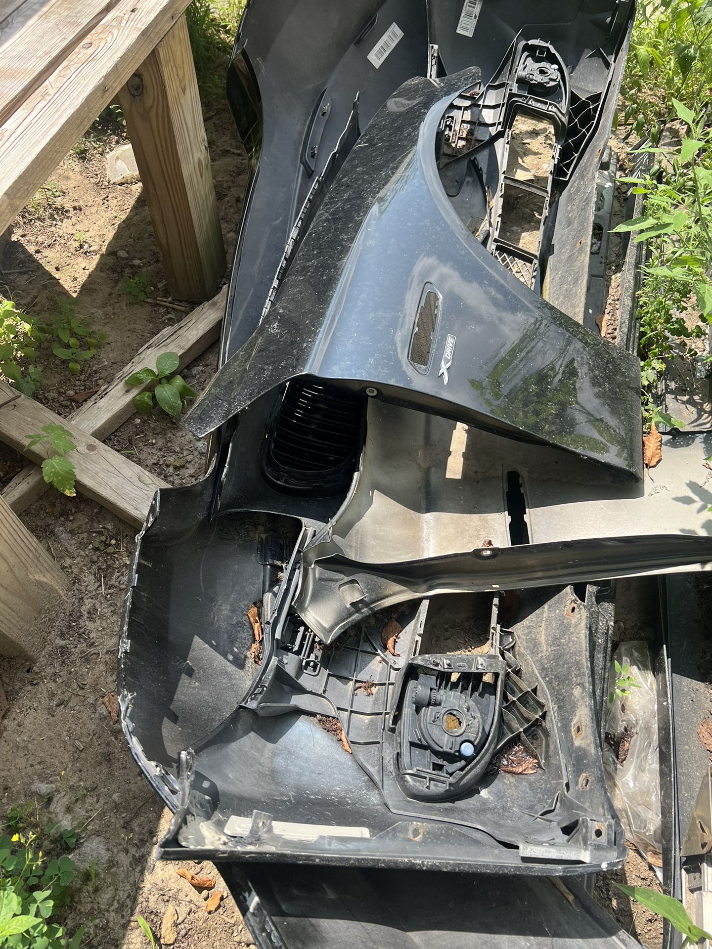 2011 BMW 535 fenders and bumper covers